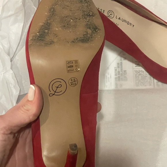 Only worn once red suede Chinese laundry pumps - Picture 2 of 5
